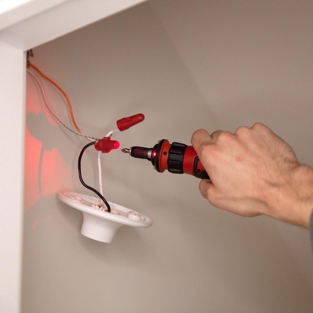 Destornillador Eléctrico Recargable 4V SKIL con Tecnología Circuit Sensor, Luz LED Dual, Set de 45 Piezas, Cable USB y Estuche – SD561204