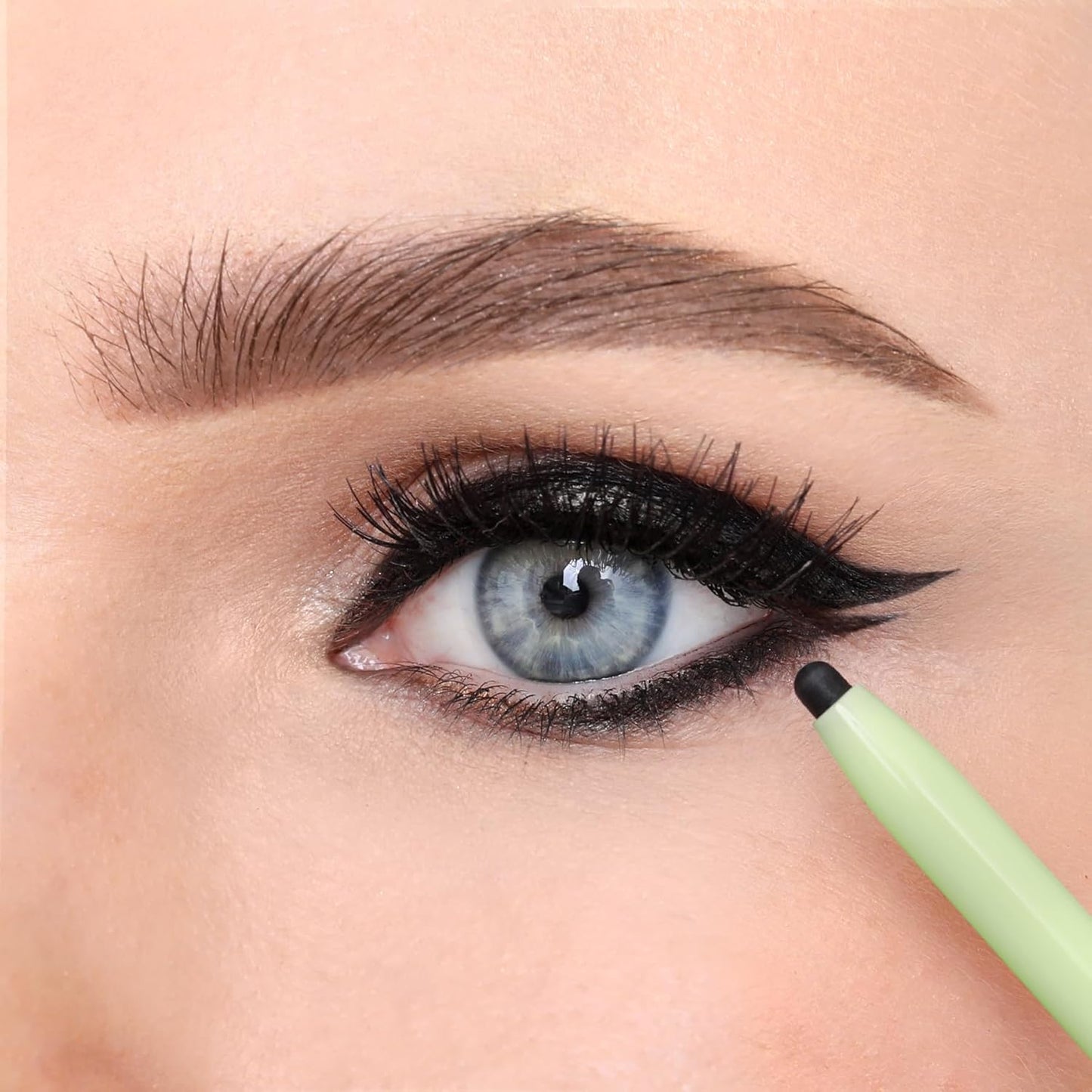 Pixi Beauty Eye Define Waterline – Delineador Waterproof para Línea de Agua (Tightline Black)