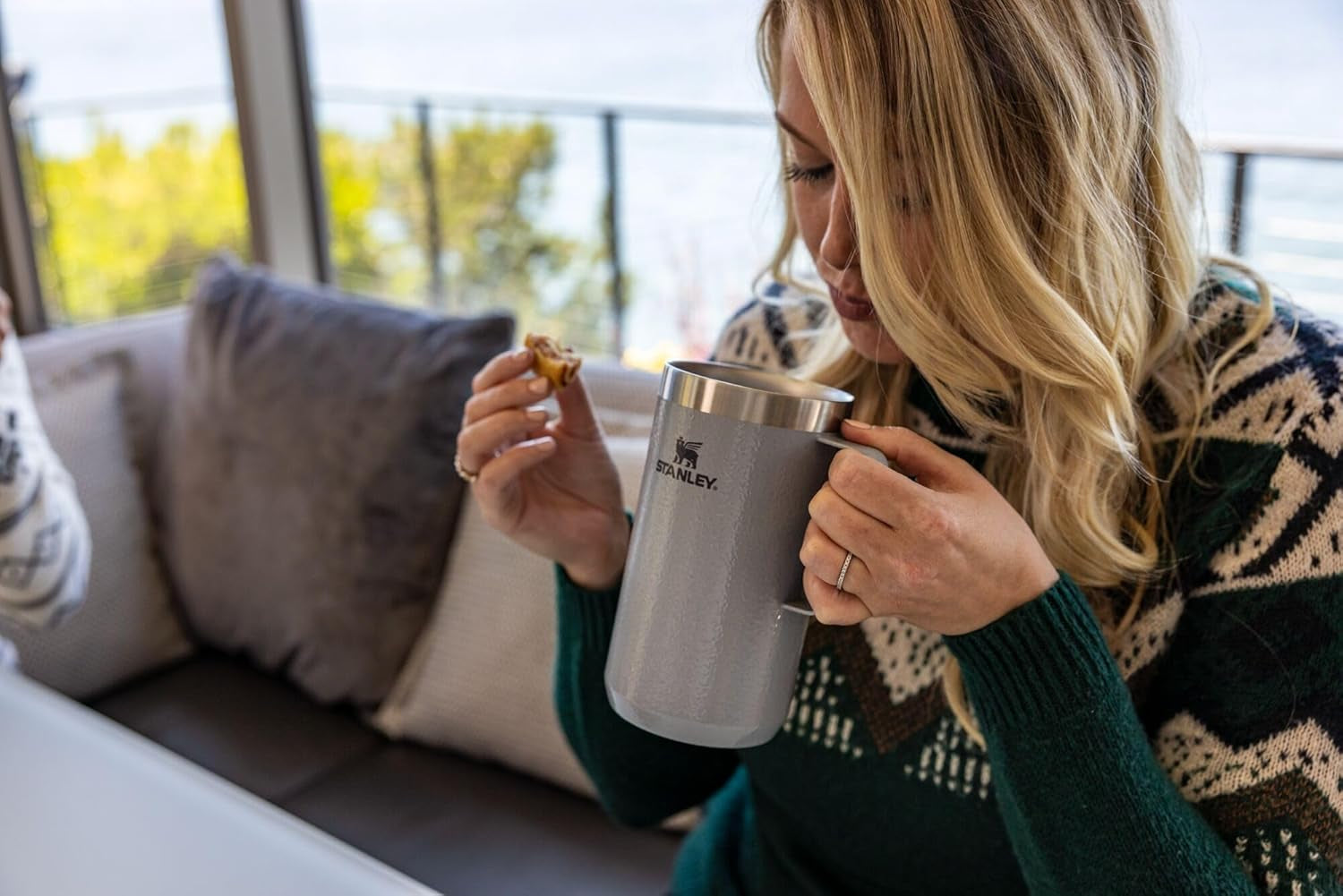 Stay-Hot Camp Mug 24 Oz | Press Fit Drink through Lid | Cup for Coffee, Tea and Drinks | Insulated Stainless Steel Coffee Mug | Bpa-Free | Hammertone Silver