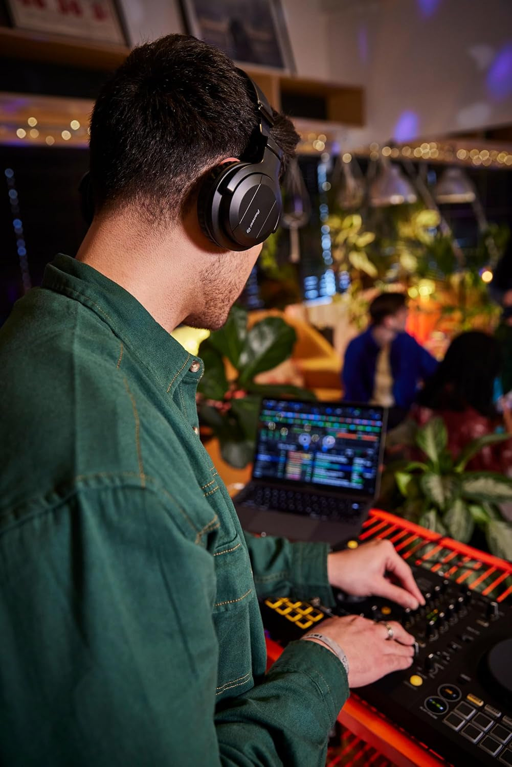 DDJ-FLX4 2-Deck Rekordbox and Serato DJ Controller - Graphite
