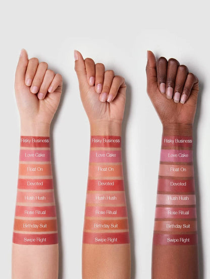 Rubor líquido para mejillas | Acabado brillante | Color: Risky Business