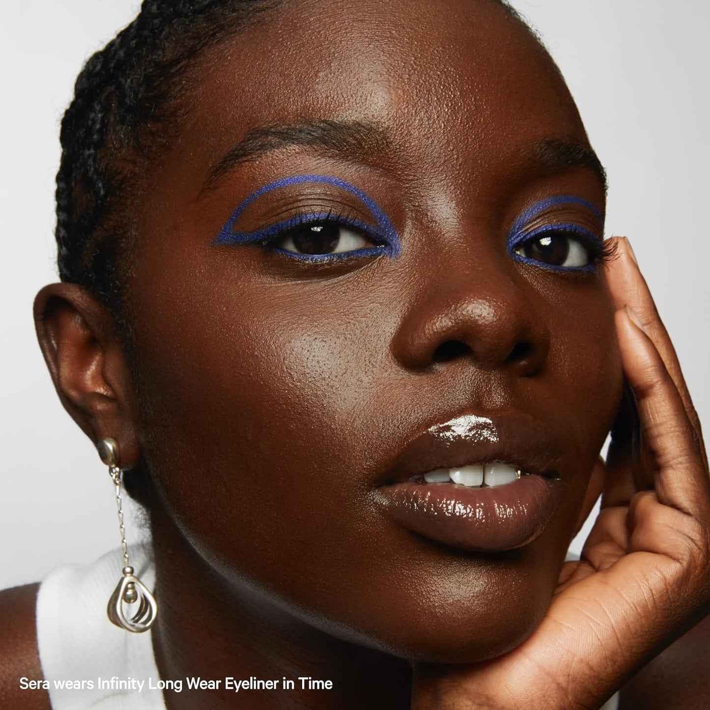 Milk Makeup Infinity Long Wear Eyeliner | Delineador Retráctil Waterproof con Sacapuntas Integrado y Punta Difuminadora | Hasta 12 hs de duración – Vegano y Cruelty-Free