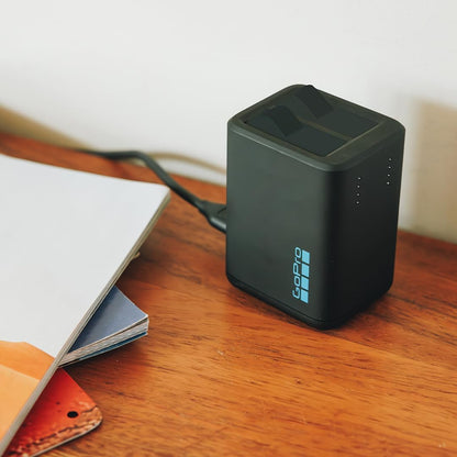GoPro Dual Battery Charger + 2 Enduro Rechargeable Batteries (HERO13 Black) - Accesorio Oficial