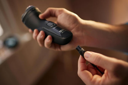 Philips Norelco Shaver 2400 Series (X3001/90) | Afeitado Húmedo/Seco, 27 Cuchillas ComfortCut, 4D Flex, Recortadora Pop-Up, Tapa Protectora, Deep Black