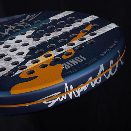 Pala de pádel Ionic Control 2025 | Profesional de forma redonda | Glaphite y MultiEva Core | Tecnología XForce y marco CarbonTube | Control superior y precisión para jugadores