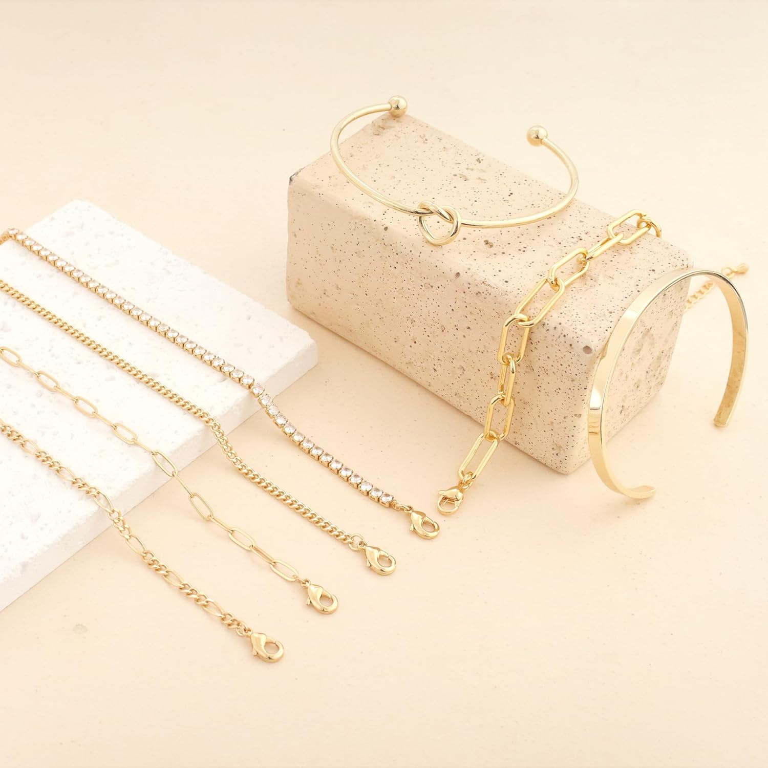 Set de Pulseras para Mujer – Brazalete Dorado Tipo Cuff con Nudo + Pulsera Tennis con Zirconias, Baño de Oro 14K, Antidesgaste, Elegante y de Moda