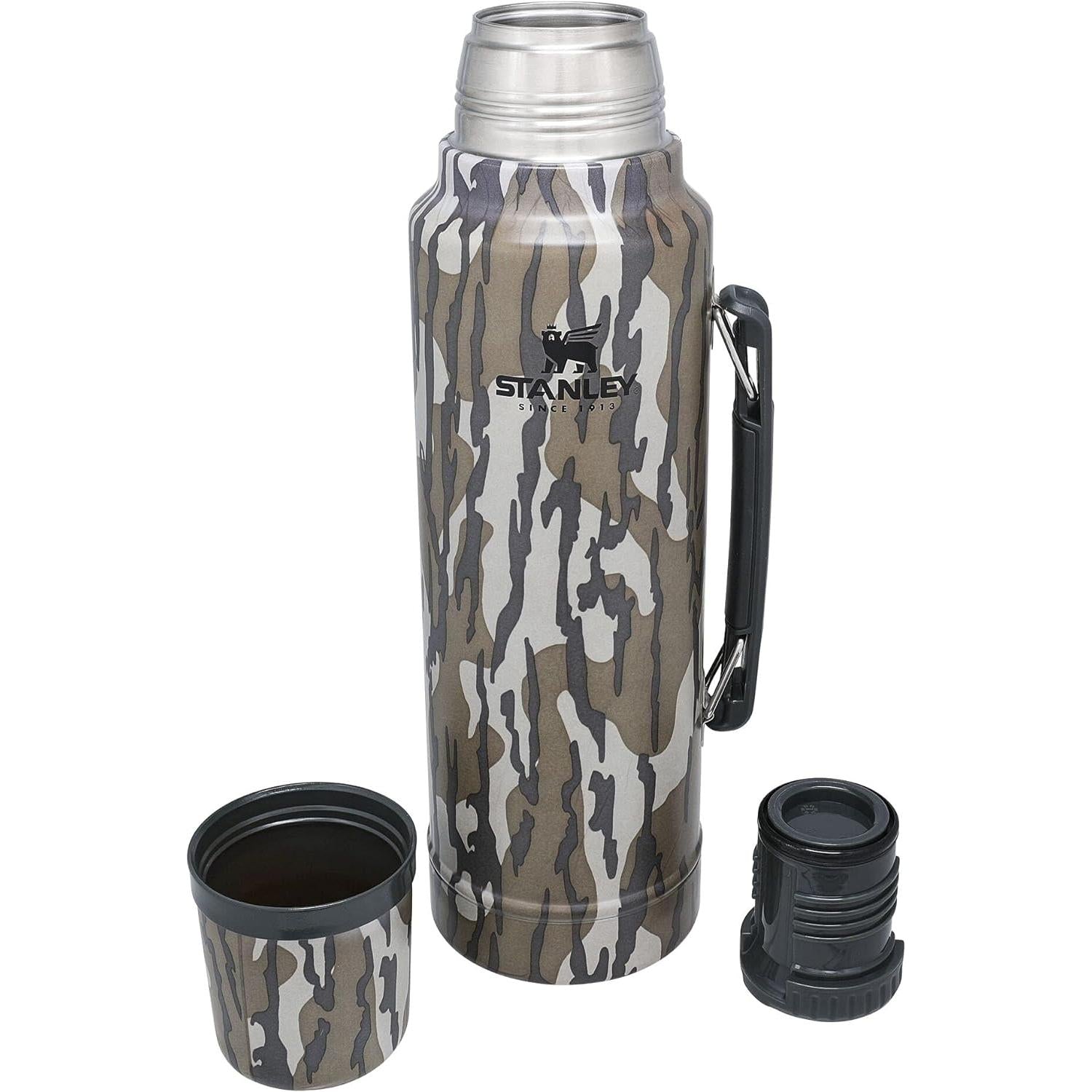 Termo Stanley diseño camuflado 1.4L
