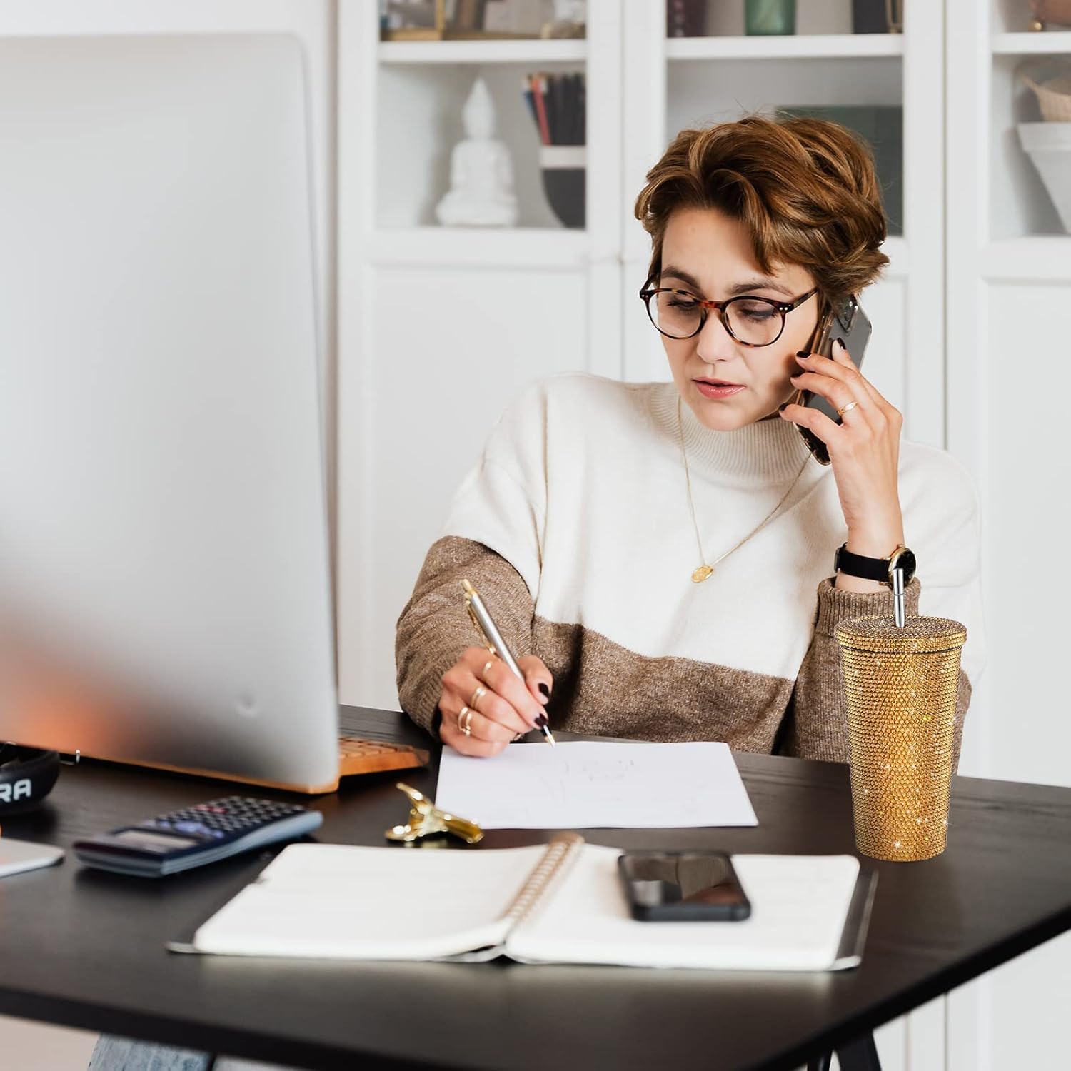 Vaso térmico con diamantes de imitación con tapa | 500 ml | Aislado de acero inoxidable con diamantes de imitación de primera calidad | Color: Dorado