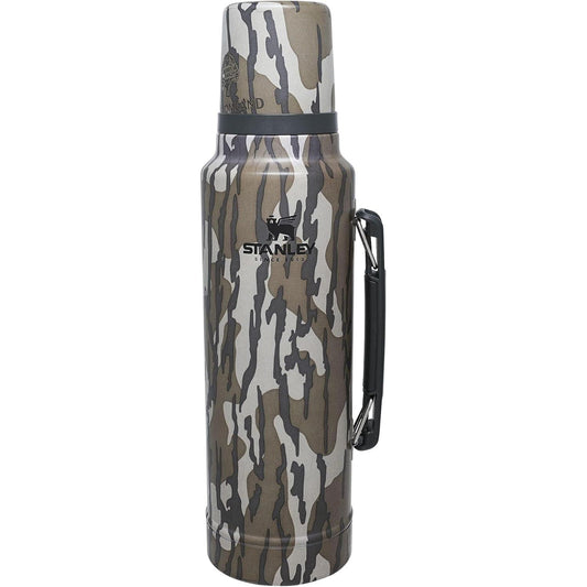 Termo Stanley diseño camuflado 1.4L