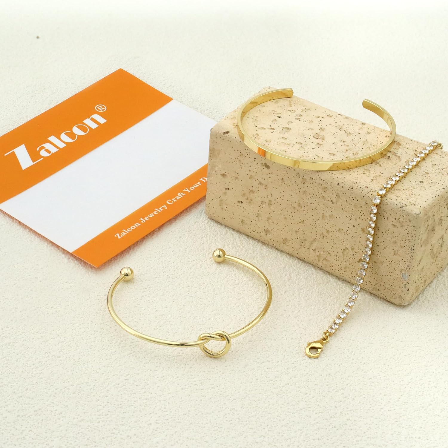 Set de Pulseras para Mujer – Brazalete Dorado Tipo Cuff con Nudo + Pulsera Tennis con Zirconias, Baño de Oro 14K, Antidesgaste, Elegante y de Moda