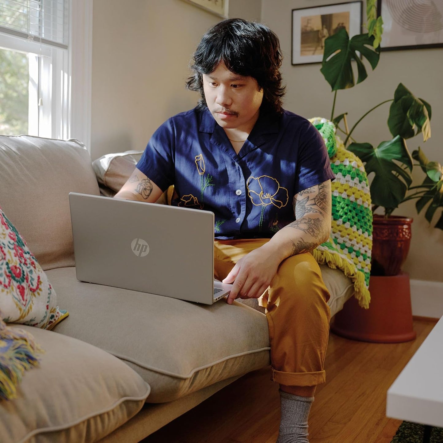 Laptop HP de 14 pulgadas | Pantalla FHD | Intel Core i7 | 16 GB de RAM + SSD de 512 GB