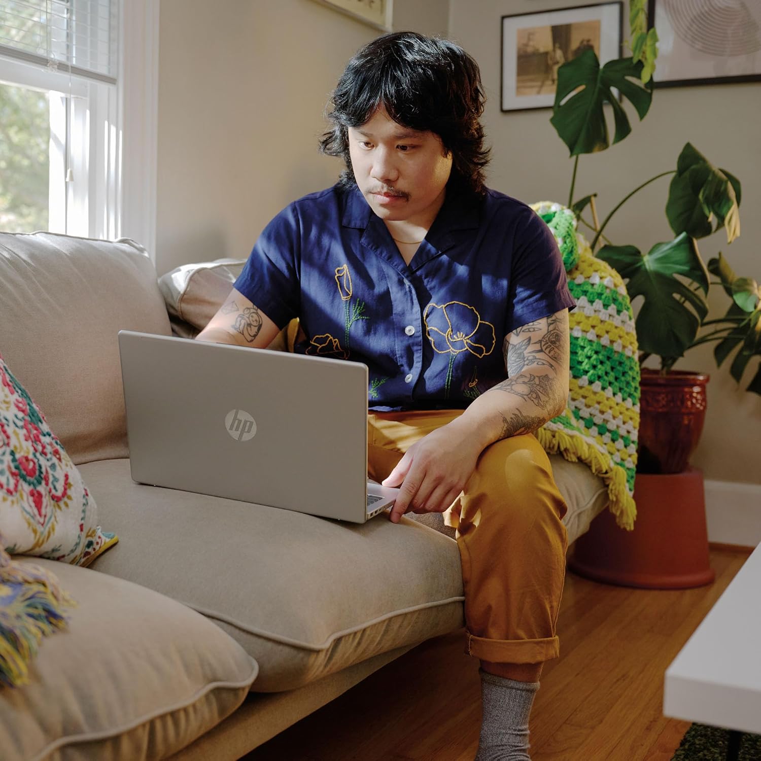 Laptop HP de 14 pulgadas | Pantalla FHD | Intel Core i7 | 16 GB de RAM + SSD de 512 GB