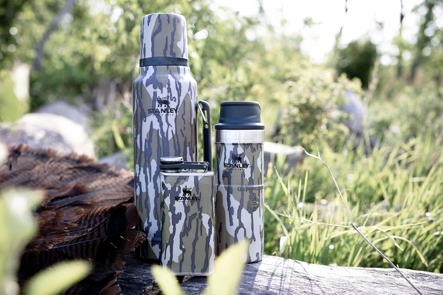 Termo Stanley diseño camuflado 1.4L