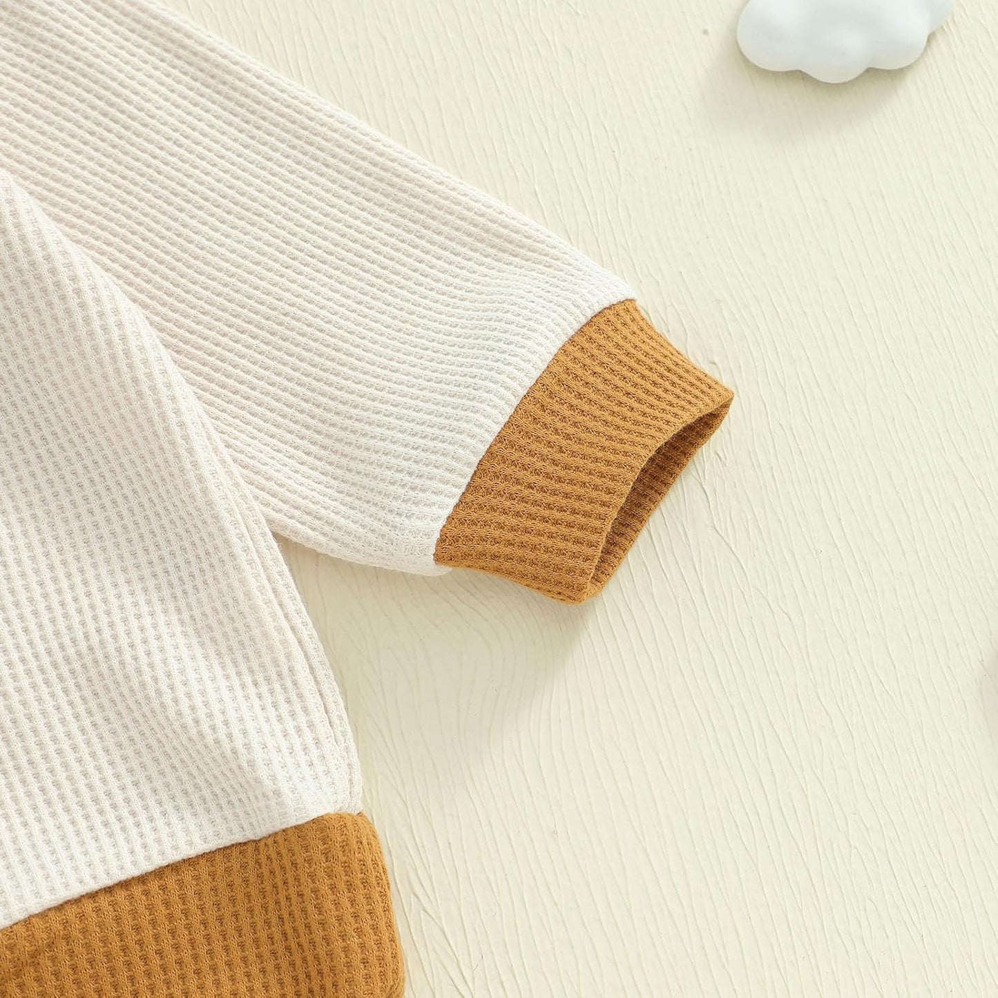 Conjunto de 2 piezas de ropa para bebé y niño, sudadera con cuello redondo con letras y pantalones casuales de otoño e invierno