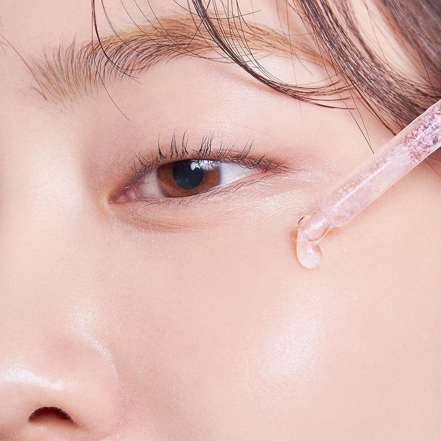 LANEIGE Suero de maquillaje Glowy: imprimación hidratante y suero facial para piel húmeda, maquillaje duradero y un acabado radiante