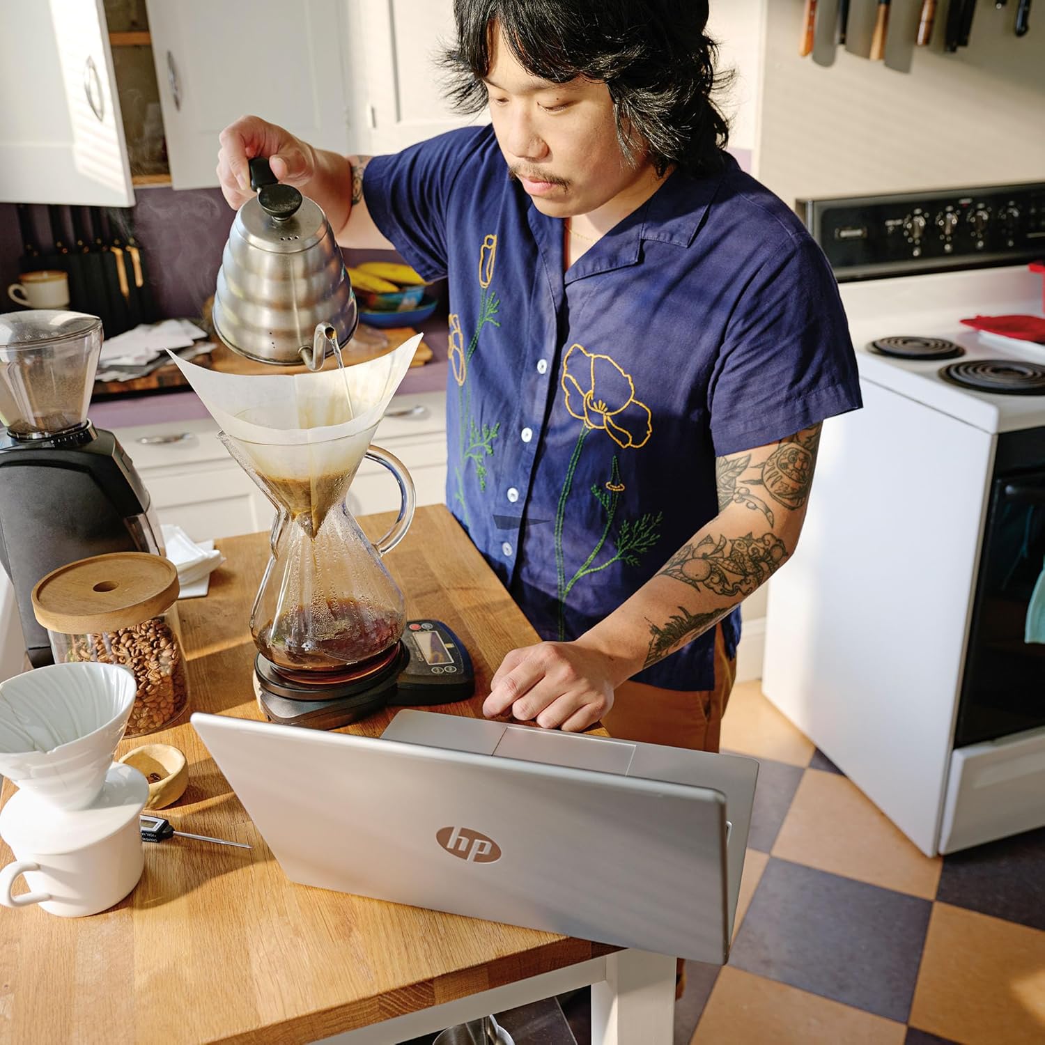 Laptop HP de 14 pulgadas | Pantalla FHD | Intel Core i7 | 16 GB de RAM + SSD de 512 GB