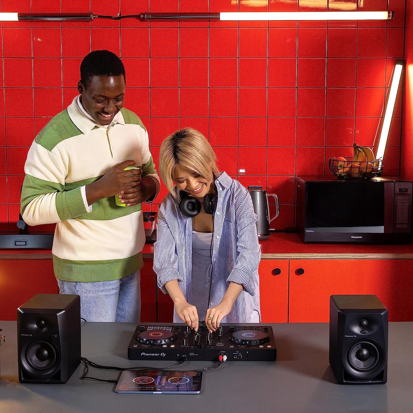 DDJ-FLX4 2-Deck Rekordbox and Serato DJ Controller - Graphite