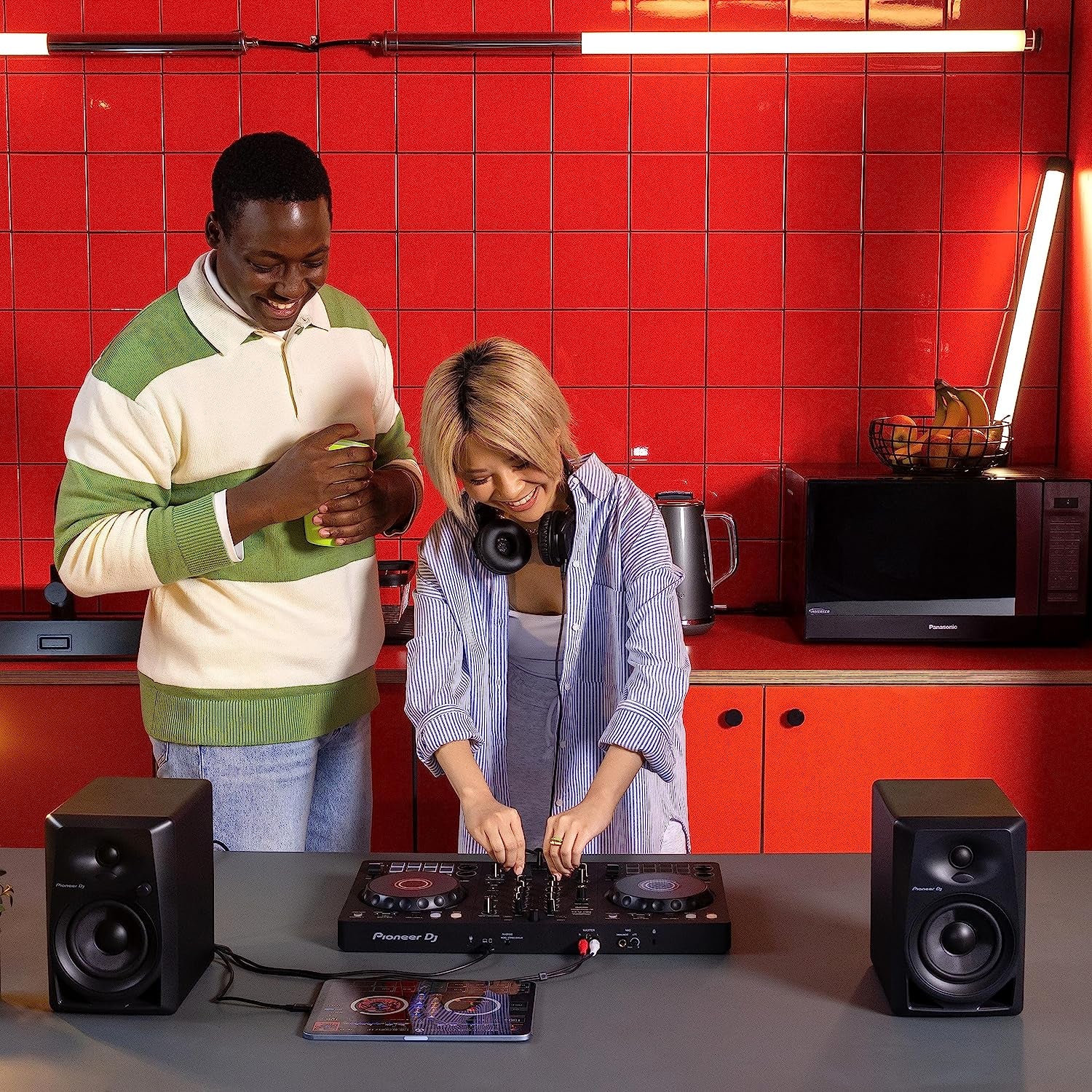 DDJ-FLX4 2-Deck Rekordbox and Serato DJ Controller - Graphite