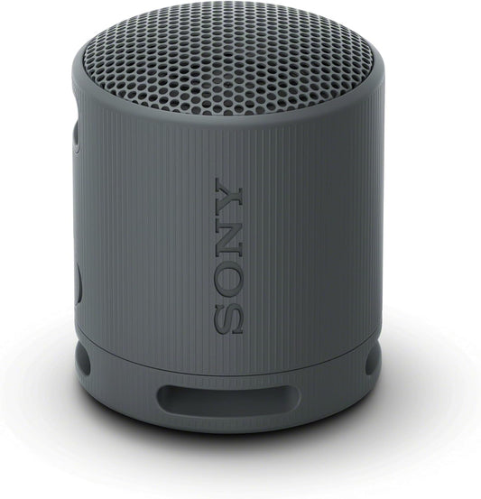 Sony SRS-XB100 – Bocina Bluetooth portátil, ultra-compacta, IP67, 16 h batería, correa versátil, manos libres (Negro)