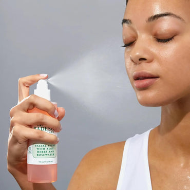 Bruma Facial con Aloe, Hierbas & Agua de Rosas | Hidrata, Reaviva el Brillo y Ayuda a Clarificar | Apta para Todo Tipo de Piel | Vegana, Oil-Free